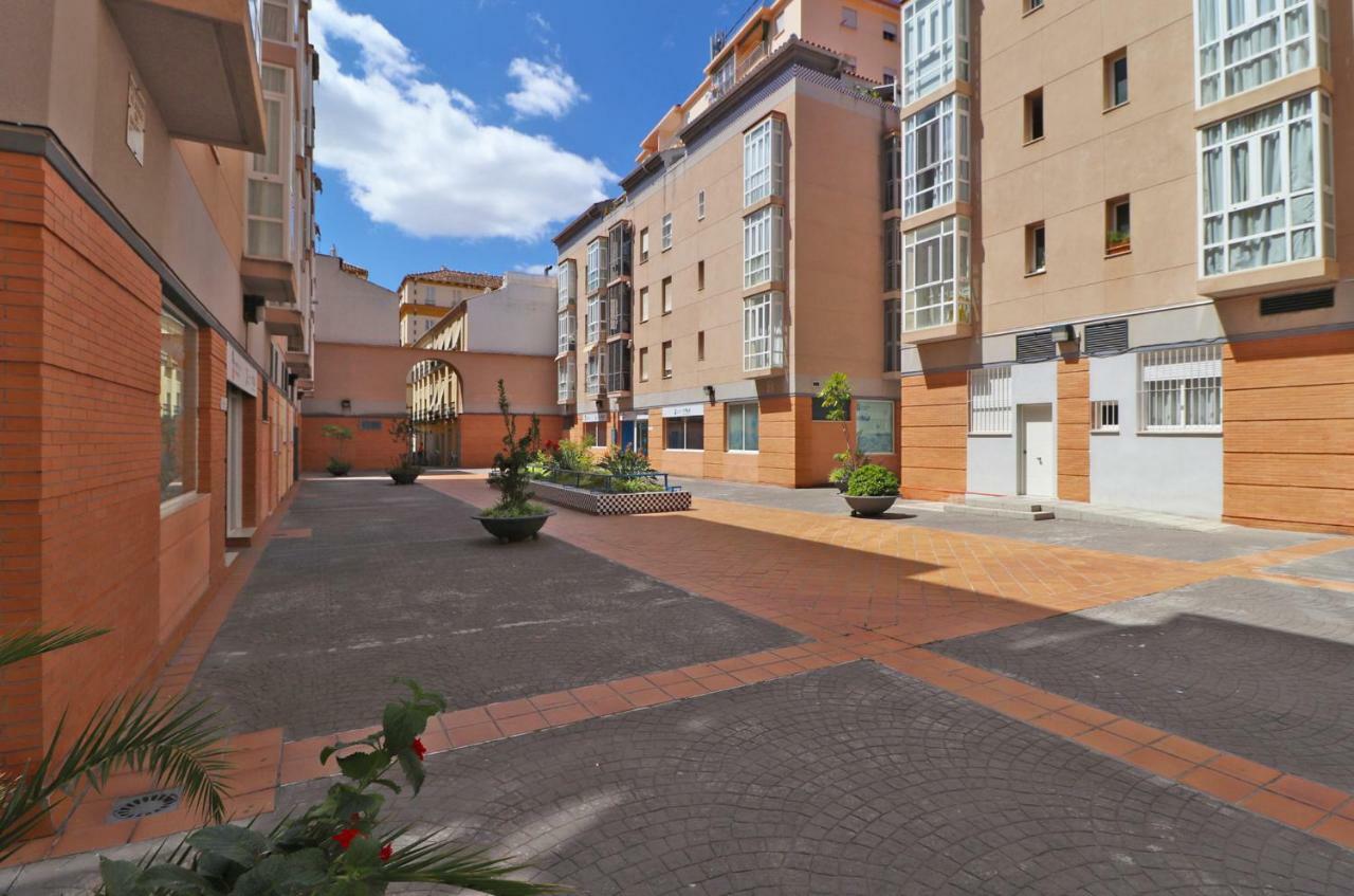 Del Parque Flats Victoria Trini Lägenhet Málaga Exteriör bild